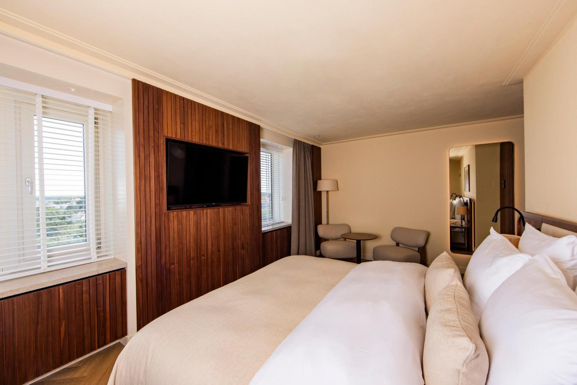Grand Hotel Huis Ter Duin Noordwijk Zimmer foto A bedroom at the hotel