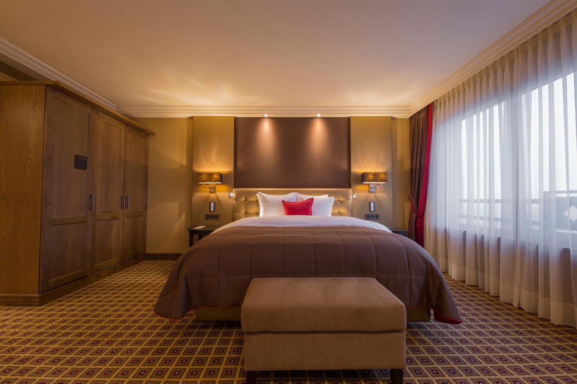 Grand Hotel Huis Ter Duin Noordwijk Zimmer foto A bedroom at the InterContinental London